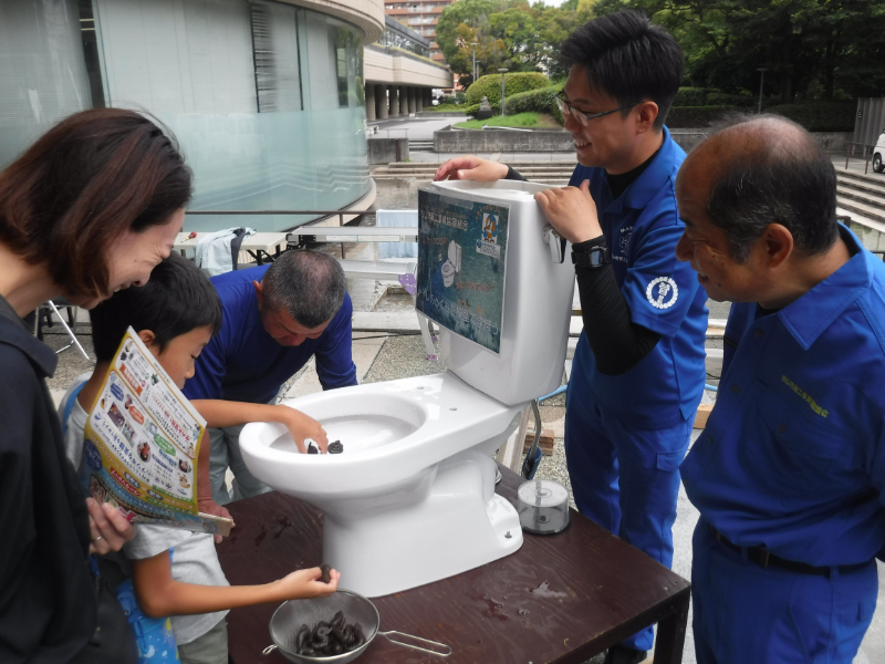 デモトイレ排水管展示